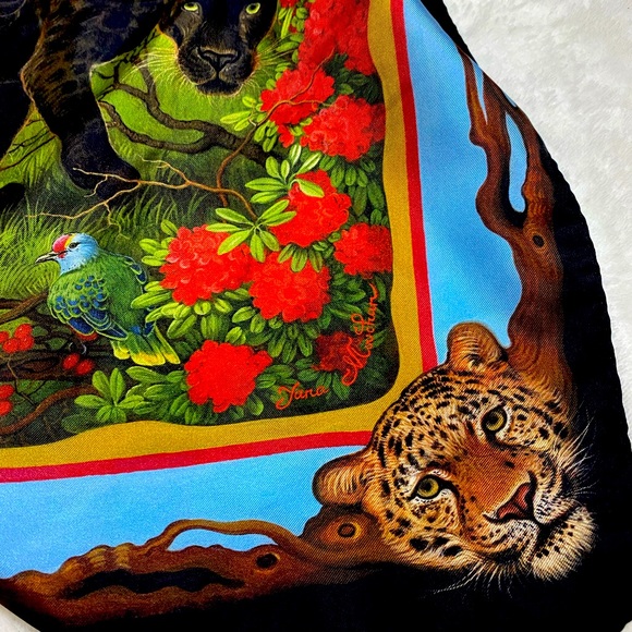 Scarf - Picture 5 of 8